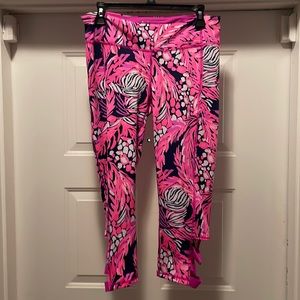 Lilly Pulitzer luxletic cropped Legging it’s a jungle in here size large
